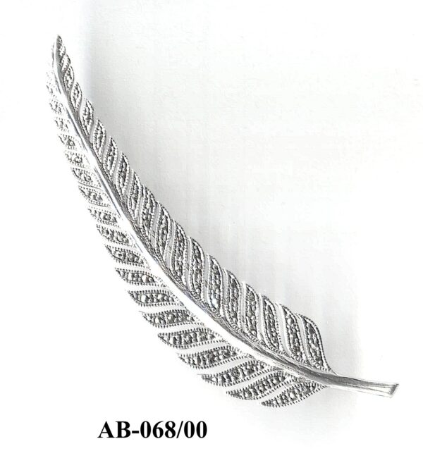 Broche en forma de pluma de Plata de 1ª Ley con marcasitas.