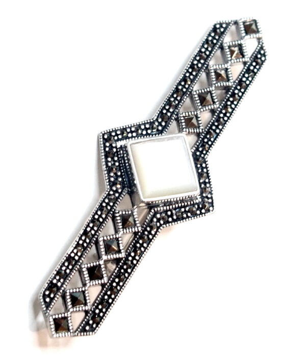 Broche de Plata de 1ª Ley (.925) con Marcasitas de estilo Modernista.