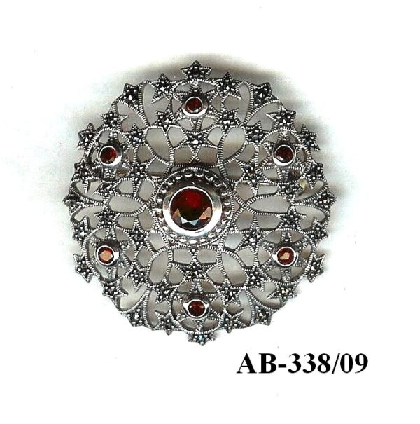 Broche Plata 1ª Ley (.925) con Marcasitas y Granates de estilo Modernista.