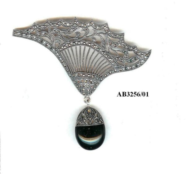 Broche de Plata de 1ª Ley (.925) con Marcasitas y Onix de estilo Modernista.