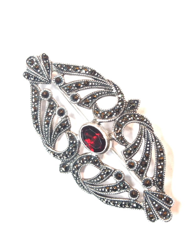 Broche Plata 1ª Ley (.925) con Marcasitas y Amatista de estilo Modernista.