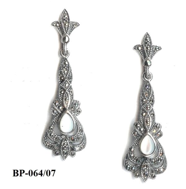 Pendientes Plata 1ª Ley (.925) con Marcasitas y Nácar de estilo Clásico.