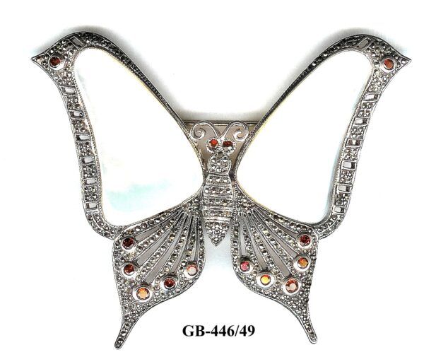 Gran Broche de Plata 1ª Ley (.925) con Marcasitas, Nácar y Granates en forma de mariposa.