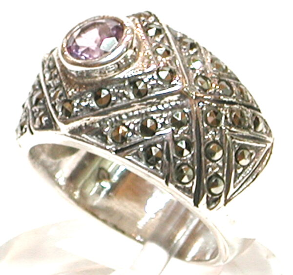 Sortija de Sra. en Plata de 1ª Ley (.925) con Amatista y Marcasitas. - Imagen 3