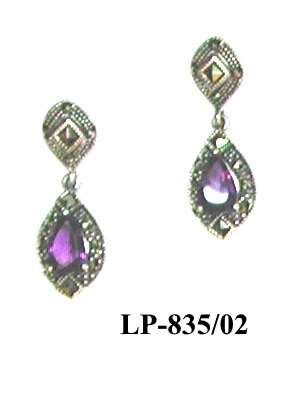 Pendientes en Plata de 1ª Ley con marcasitas y amatistas.