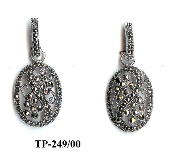 Pendientes con motivos florales, en Plata de 1ª Ley (925) con marcasitas.