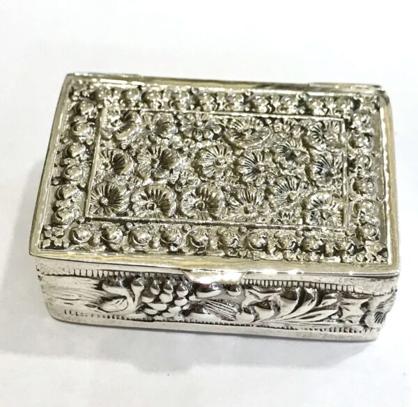 Caja pastillero de Plata (.925) estamado floral.