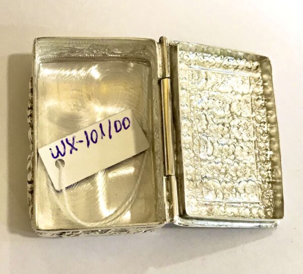 Caja pastillero de Plata (.925) estamado floral. - Imagen 3